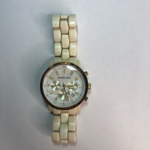 Michael Kors 3 button in working condition - Picture 1 of 3